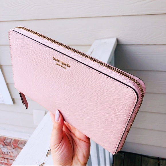 Kate Spade Cameron Large Travel Wallet - Picture 2 of 6